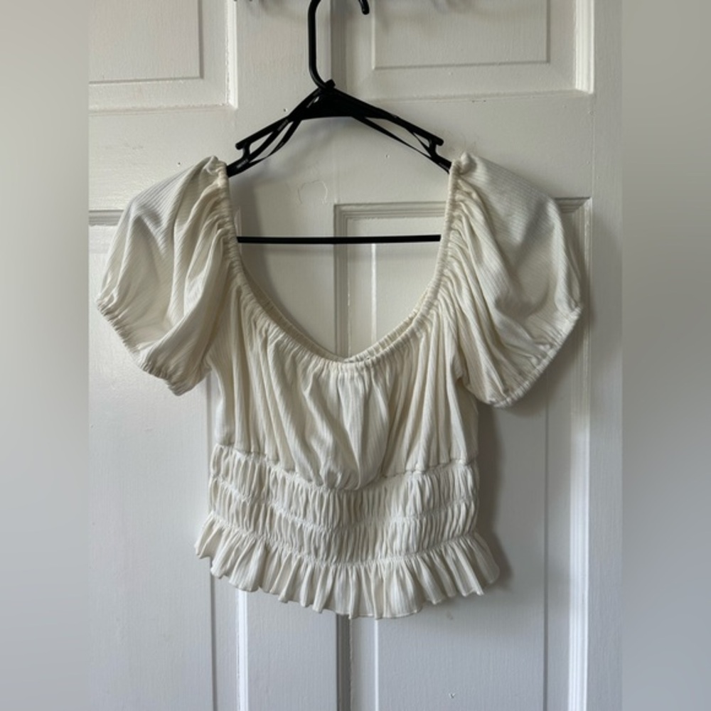 Forever 21 Milkmaid Cream Puff Sleeve Top Cropped Size M